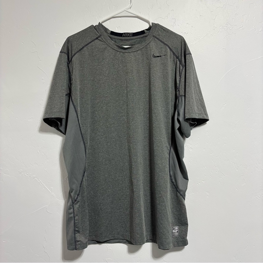 Nike Pro Combat Men's Fitted Dri Fit T Shirt XXL 2XL Short Sleeve Gray Athletic